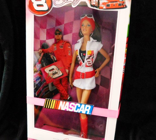 2006 BARBIE PINK LABEL NASCAR DALE EARNHARDT JR 8 IN BOX NEW Barbie NASCAR  Dale Earnhardt Jr. K7973.